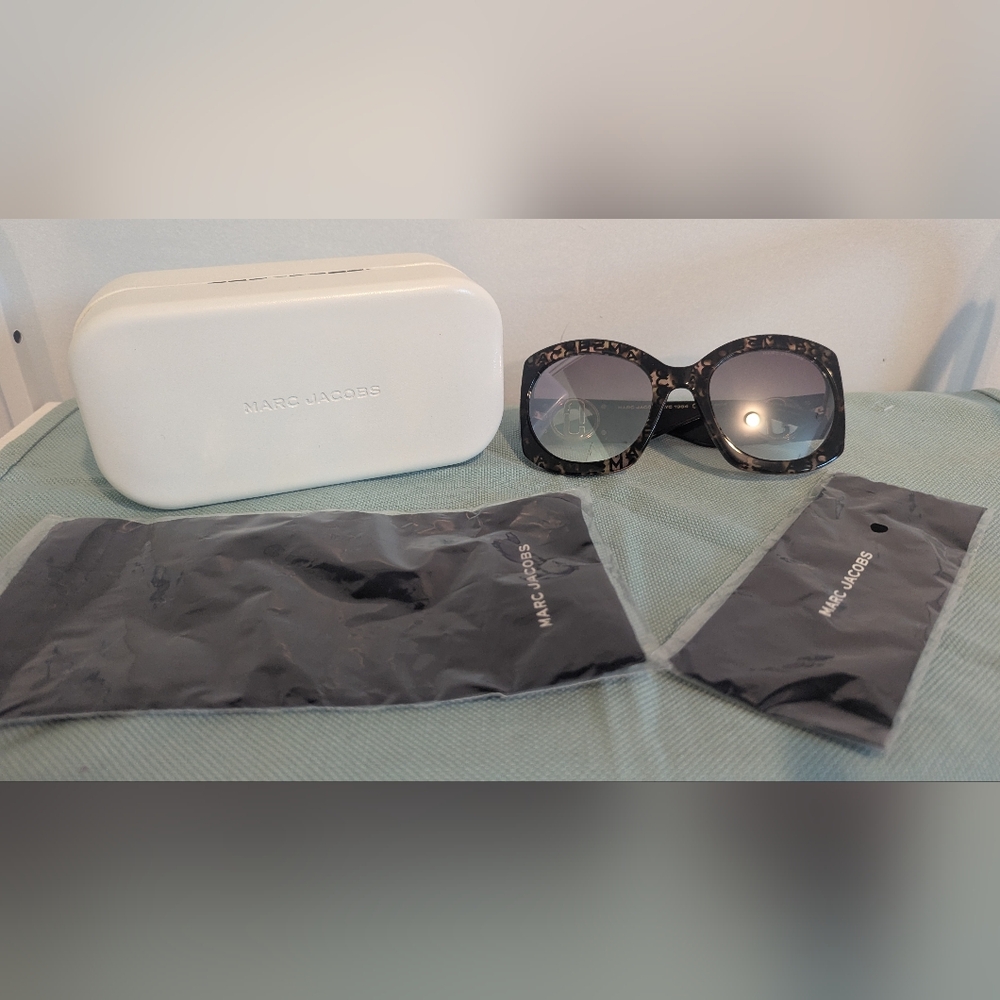 NWOT Marc Jacobs Tortoise Sunglasses - Picture 5 of 6